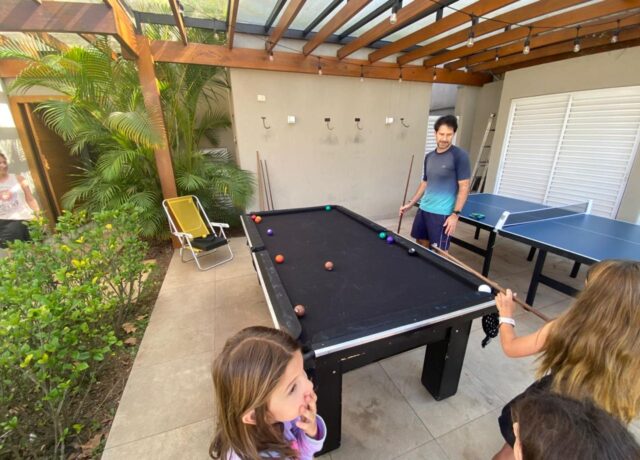 Mesa de bilhar, sinuca ou snooker: qual é a diferença?